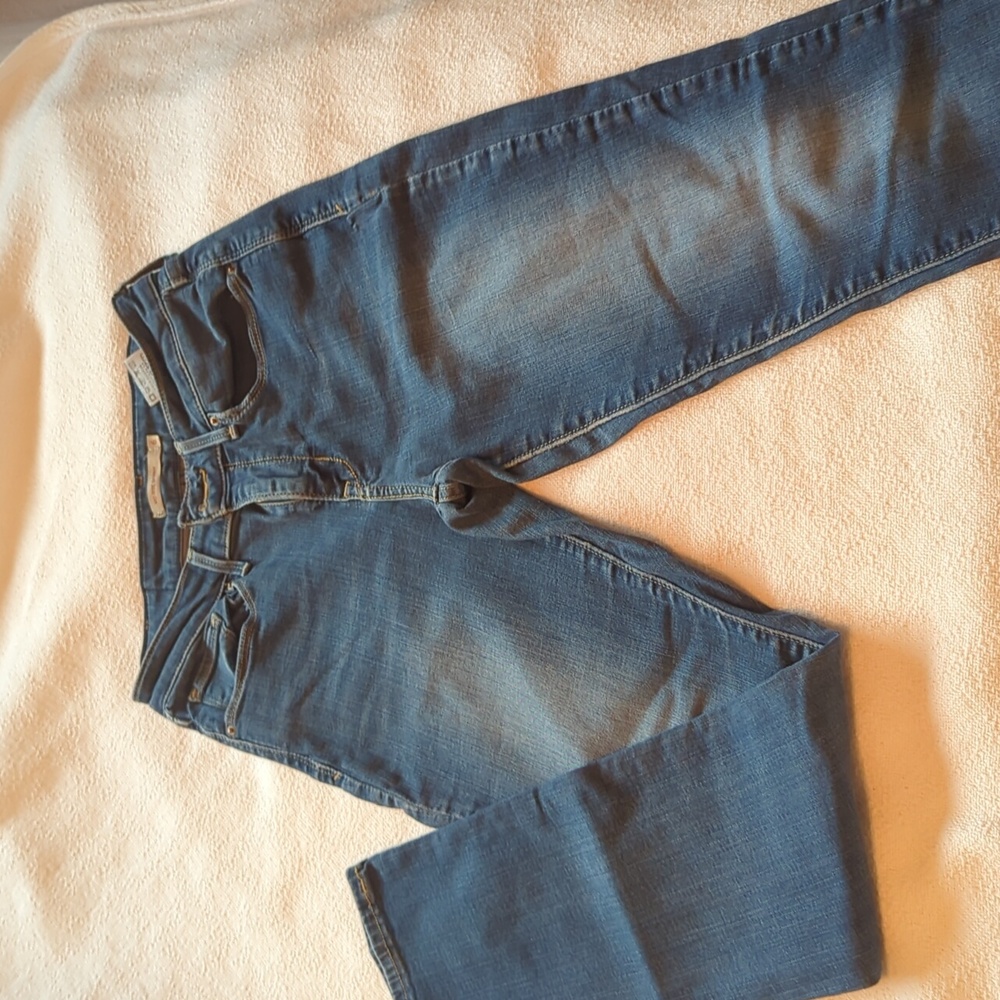 Levi's mid rise skinny size 6/29 length